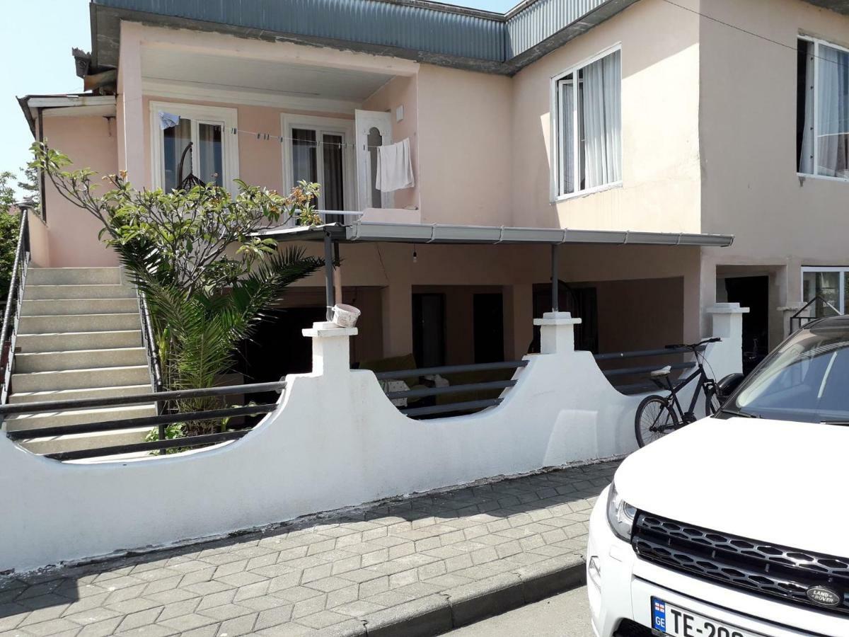 Zaza Guest House Кобулети Экстерьер фото